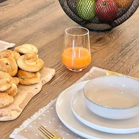 Yela ماليا